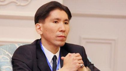 «Латынға көшу «отарлық мұрадан арылудың» жолы» – Досым Сатпаев