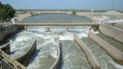 «Бөгет жарылып, адамдар қашып жатыр»: Алматы облысында тасқын болып жатқаны рас па?