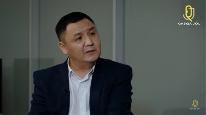 Қасым Аманжол: Ринат сияқты айтыскерлерді бақсы-құшнаштар деп санаймын