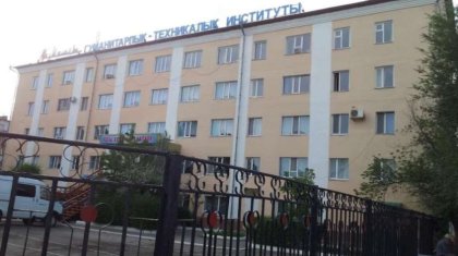 «Жұмысқа тұра алмаймыз!»: Ақмешіт институтын аяқтаған 400 студент далада қалды