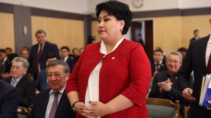 Жалғызбасты әйел, екі кішкентай баласы бар: Сот Бақытгүл Хаменованы неге қамауға алмағанын түсіндірді