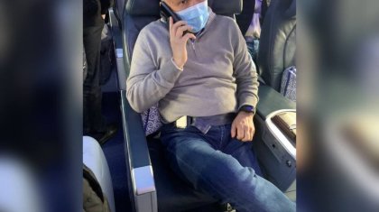 Лауазымынан босатылған Берік Имашевтің ұшақта мас күйінде отырған фотосы тарады