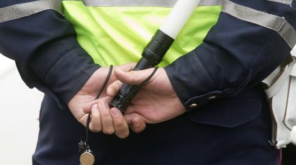 «Мен сенің қожайыныңмын»: полицеймен әңгімесін видеоға түсірген азамат қамалды