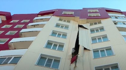 «Есік-терезелері шұрық-тесік»: Шымкентте мемлекеттік бағдарлама бойынша берілген үй құлағалы тұр