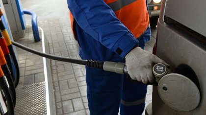 Алматыда жүргізуші әйел жанармай құю бекетінің қызметкеріне шабуыл жасады
