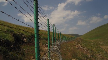 «Жаяу адам жапырып өтеді»: Депутат шекара заставалары туралы шындықты айтты