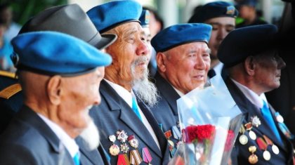 Қазақстанда ардагерлерге берілетін бірреттік жәрдемақы мөлшері Ресейден 17 есе артық