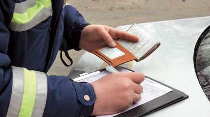 Жамбылда түлектер мінген кортеж жүргізушілеріне айыппұл салынды