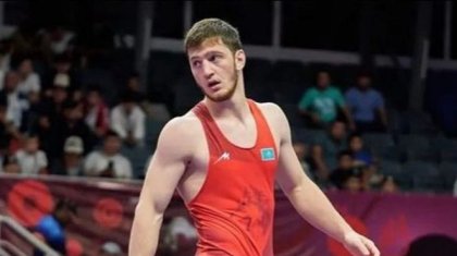 Ақтаулық спортшы Камиль Куруглиев өзінің 1 миллион теңгесін ауыл спортзалын жабдықтауға берді