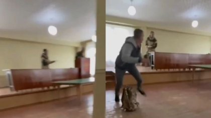 «Мобилизацияға қарсылық»: Ресейде 25 жастағы жігіт әскери бөлімнің басшысын атып кетті (ВИДЕО)