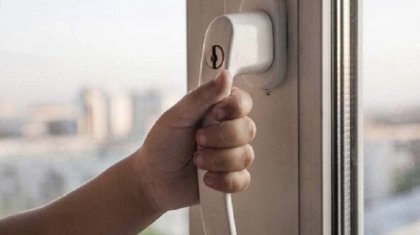 Астанада үш жасар қыз 17-қабаттан құлап кетті