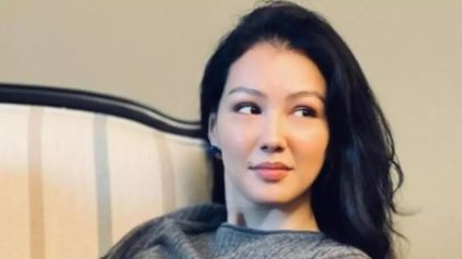 «Танысуға батылым жетпейтін»: Аружан Жазылбекованың күйеуі актрисаны өзіне қалай қаратқанын айтты