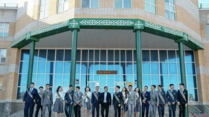 Ақтөбеде бір сыныптың барлық түлегі білім грантына ие болды