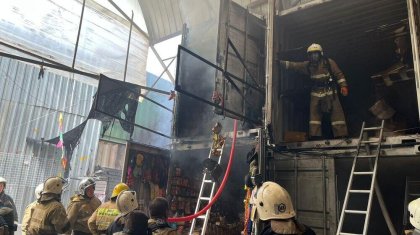 Алматыдағы барахолка базары тағы да өртенді (ВИДЕО)