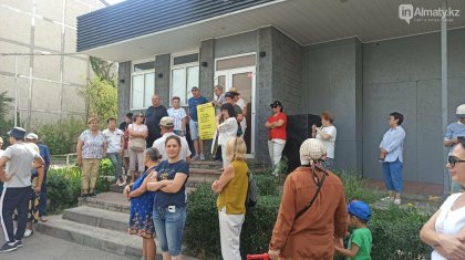Алматыда тұрғындар монша құрылысына жаппай қарсылық білдіріп жатыр