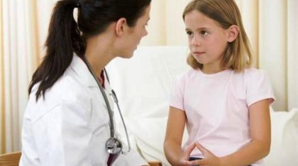 Алматыда 7 жасар қызды мұғалімдері ата-анасының рұқсатынсыз гинекологқа апарған