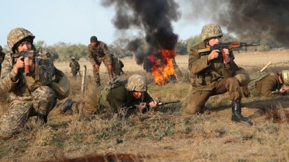 Жас жауынгерлер беренді техниканы тізгіндеді