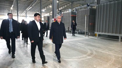 Тоқаев Ақтөбедегі керамогранит және қыш плиталар шығаратын зауытқа барды