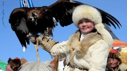 Бүркітші Айшолпан Қазақстанға көшіп келді