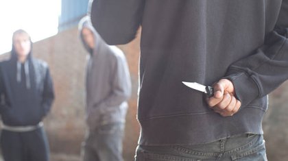 Ақтөбе облысында колледж студенті оқушыға пышақпен шабуылдады