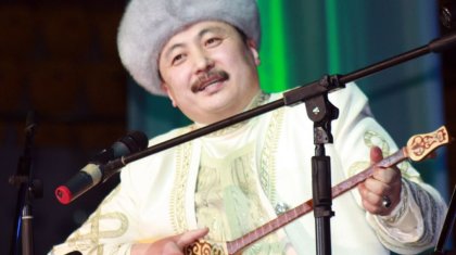 Аманжол Әлтай ою-өрнек пен шапанды ұлықтайтын заң қажет екенін айтты