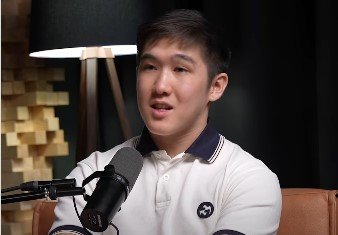 «Ай сайын миллион»: Жас кәсіпкер не үшін әйеліне айлық беретінін түсіндірді