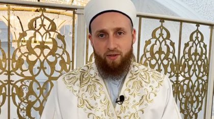 «Кішкентай таяқпен: Имам әйелді қалай тәртіпке салу керегін айтты (ВИДЕО)