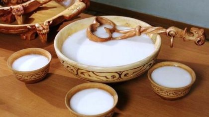 «Ішсең мас боласың»: Нұралы «ұстаз» қазақтың бал қымызынан бас тартуды ұсынды