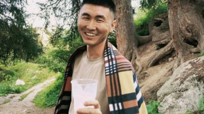 Қарапайым ауыл мұғалімі әлемдік хиттің битін жазды