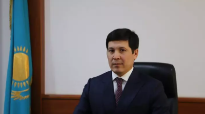 «Жалақым – 1,4 миллион, сыйақы 700 мың теңге ғана»: ӘМСҚ басшысы қанша айлық алатынын айтты