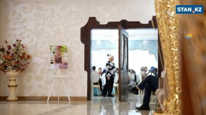 «Аниме кітаптарды сүйіп оқыды»: Алматыда шатырдан секіріп мерт болған оқушылар жер қойнына тапсырылды (ВИДЕО)