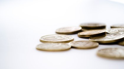 Теңгенің әлсіреуіне не себеп?: Сарапшылар сараптап көрді