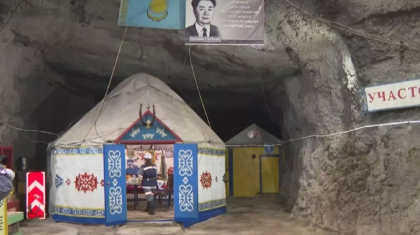 «Тереңдігі 650 метр»: Жезқазғанда кенші жер астына киіз үй тікті