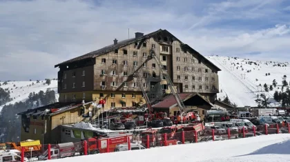 Түркия қонақ үйіндегі алапат өрттен қаза тапқандар саны 76-ға жетті