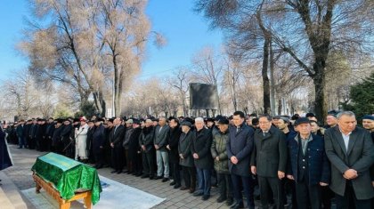 Алматыда жазушы Дулат Исабековті ақтық сапарға шығарып салу рәсімі өтті