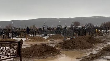 Талдықорған маңындағы зиратты су басты (ВИДЕО)