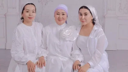 «Енені менмендік құртады»: екі келінімен бір үйде тұратын ене отбасындағы татулықтың құпиясын айтты