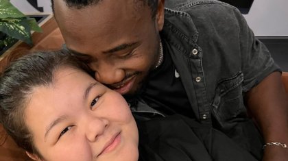 «Қазақ жігіт қараған жоқ»: Африкалық азаматқа тұрмысқа шыққан қазақ қызы шындығын айтты (ВИДЕО)