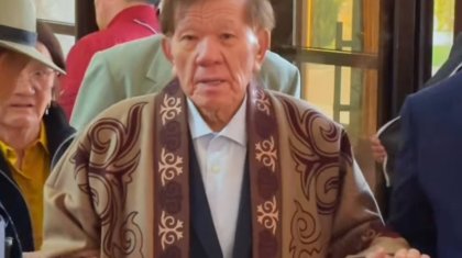 «Арақты ерініме тигізіп көрмеген жалғыз ақынмын» – Мұхтар Шаханов (ВИДЕО)