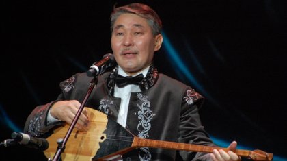 «Домбыралы өнерпаз бұлардың ата жауы секілді»:  Ерлан Төлеутай Flyarystan әуекомпаниясына ренішін жеткізді