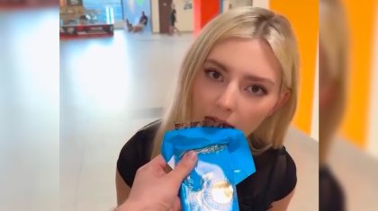 Әлемге танымал порно актрисаны шақырған: Астанада өткен турнирде шу шықты (ВИДЕО)