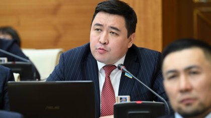 Өзі оқыған пәні бойынша тест тапсыра алмаған педагог ертең балаларды қалай оқытады? – депутат