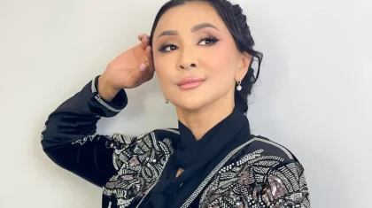 «Бұзауын ерткен сиырдай»: Меруерт Түсіпбаева мобилографтарын қасынан тастамайтын әншілерге шүйлікті