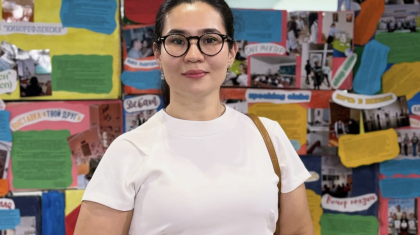 «Тренд қуып, TikTok түсірсе білімді кім береді»: Желі қолданушысы «хит» директорды сынады