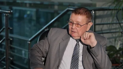 «Қартайғанда үйінен айрылмақ»: Алаяқтар белгілі професорды алдап баспанасын сатып жіберген