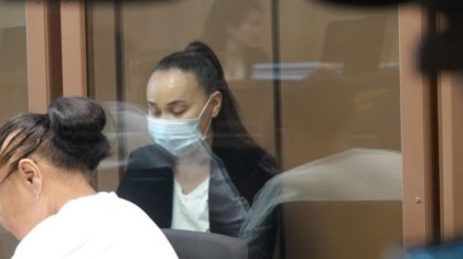 «Менің тағдырым шешілгелі отыр»: Перизат Қайрат сотта жылап қалды