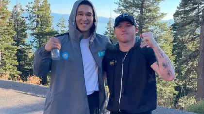 «Мен қазір көтеріліп кеткенмін…»: Қазақ боксшысы «Канелоның» жеке ұшағымен ұшты