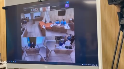 Соттағы тартыс: Перизат Қайратпен сөйлескеннен кейін жәбірленуші тікелей эфирде сырын ашып қойды