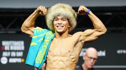 Асу Алмабаев UFC турниріндегі бесінші жеңісіне қол жеткізді (ВИДЕО)