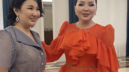 «5 баланың анасы»: Жазира Байырбекова Мейрамбек Бесбаевтың туған қарындасын көрсетті  (ВИДЕО)